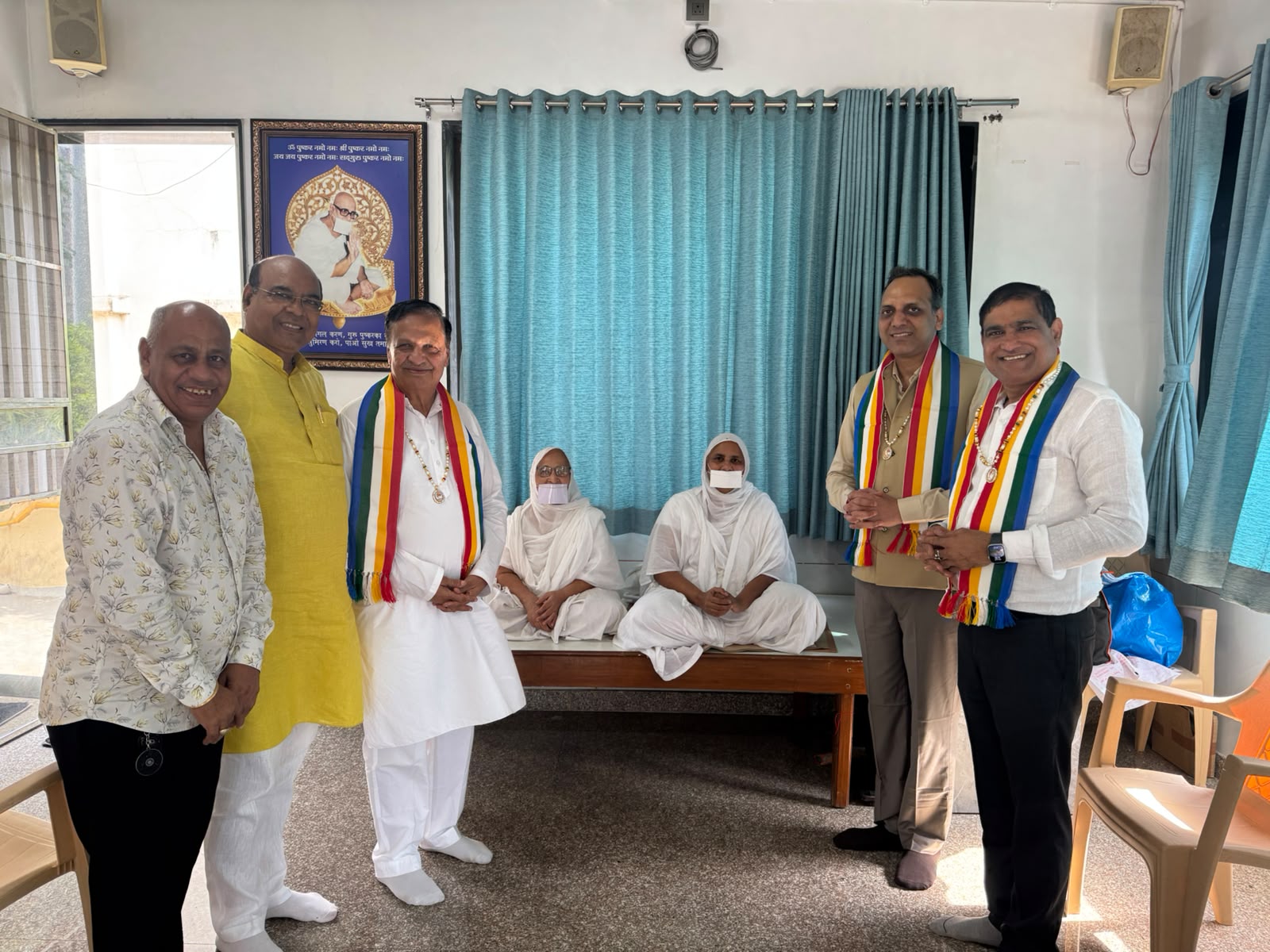 ● जैन कॉन्फ्रेंस के विशिष्ट प्रतिनिधिमंडल का एक दिवसीय सूरत प्रवास संपन्न!  ● आचार्य श्री शिवमुनि जी महाराज की मंगल सन्निधि में 85वें जन्मोत्सव के निमंत्रण पत्र का विमोचन!